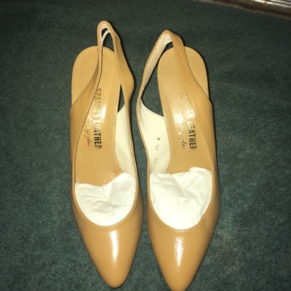 Nude slip on heels - Picture 1 of 3